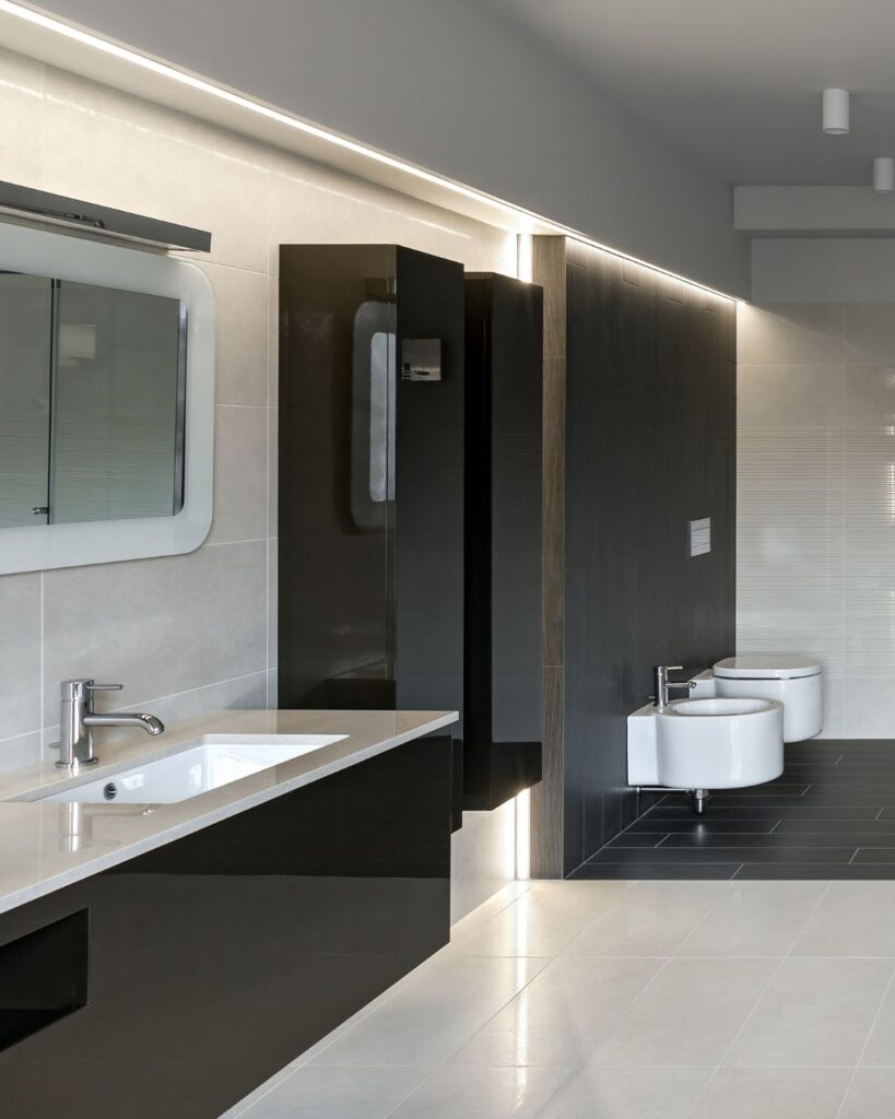 bathroom design with shower